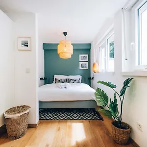 https://stylish-studio-w-terrace-in-the-heart-of-luxembourg.luxembourghotelsguide.com
